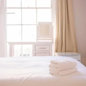 Central Flat Bath